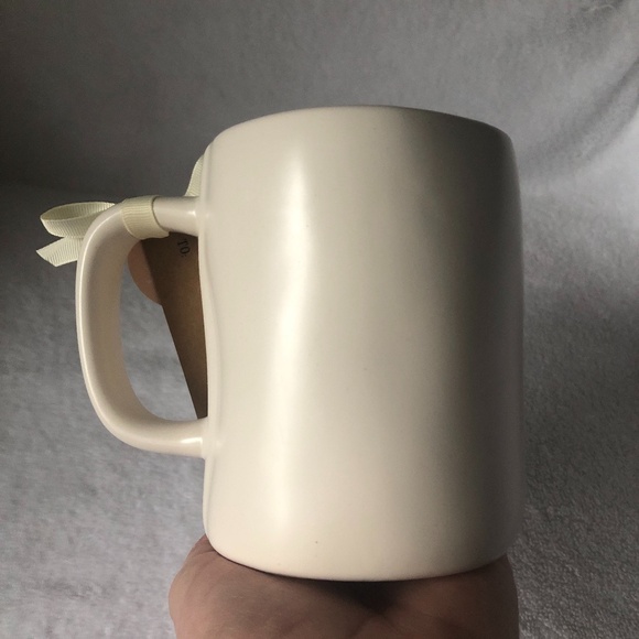 NWT Rae Dunn "MOM" Mug w/ Flowers Mother's Day Gift - Picture 4 of 5